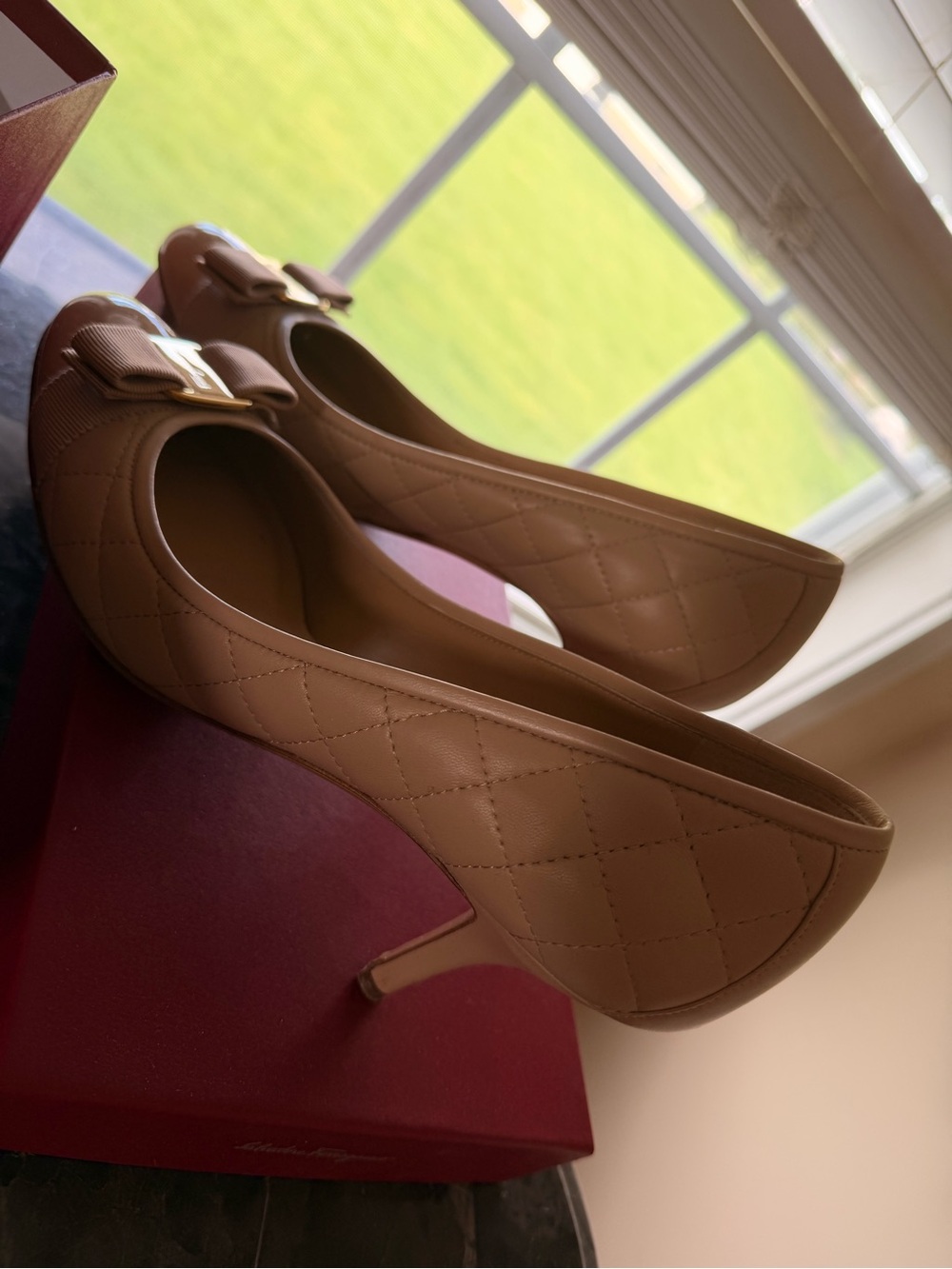 Salvatore Ferragamo Nude Quilted Leather Bow Pumps - Picture 4 of 7